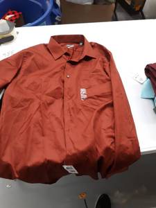 lot 33680 image: Mens shirt large