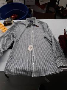 lot 33683 image: Mens shirt 15.5 in 3233