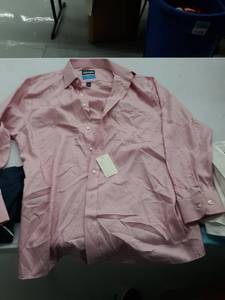 lot 33688 image: Mens medium shirt damaged