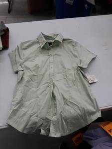 lot 33707 image: Womens shirt small