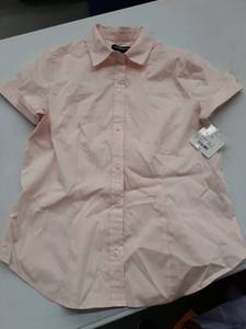 lot 33708 image: Womens shirt small