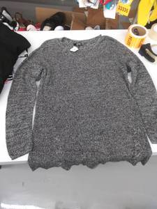 lot 33723 image: womens petite large sweater