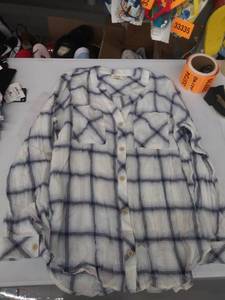 lot 33726 image: womens large top