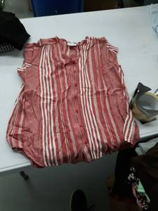 lot 33767 image: Womens top large