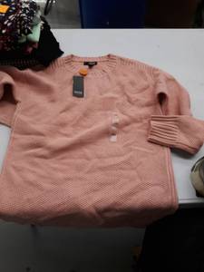 lot 33772 image: Womens small sweater