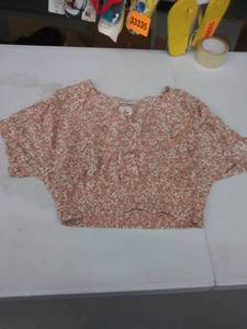 lot 33800 image: juniors medium crop top