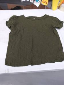 lot 33817 image: womens large top