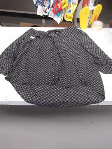 lot 33818 image: womens xxl top