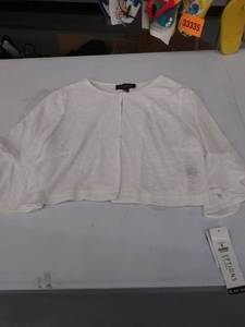 lot 33847 image: juniors xl sweater