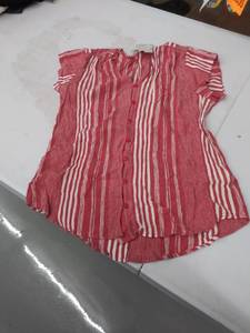lot 33853 image: womens large top