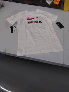lot 33858 image: boys medium t shirt- dirty