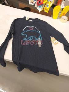 lot 33863 image: small long sleeve thermal, still has ink tag attached