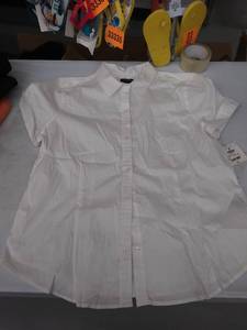 lot 33869 image: womens xl top- dirty