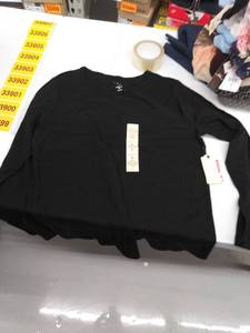 lot 33878 image: womens large shirt