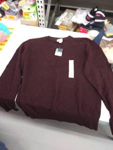 lot 33884 image: mens xl sweater
