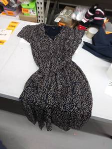 lot 33886 image: womens 18 dress