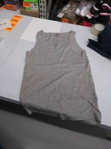 lot 33887 image: mens large under shirt