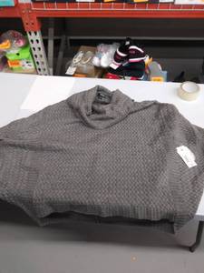 lot 33892 image: womens 2x sweaterponcho