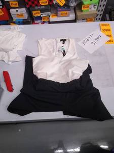lot 33904 image: Womens jumpsuit medium