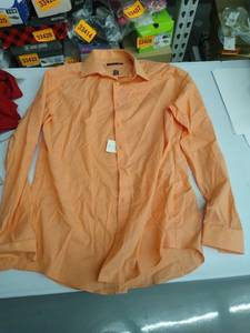 lot 33931 image: Mens Dress shirt size large