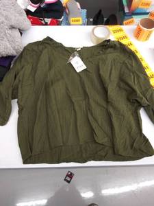 lot 33939 image: womens xxl top