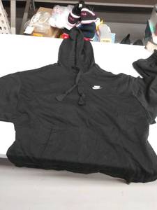 lot 33949 image: womens large nike sweat outfit