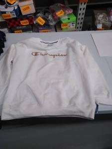 lot 33972 image: Womens extra large sweatshirt