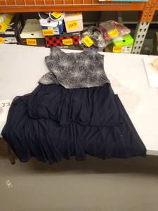 lot 33974 image: Womens size 12 dress