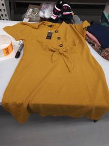 lot 33985 image: womens xl dress