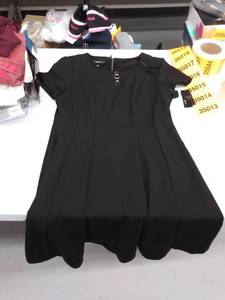 lot 35013 image: womens 10 dress