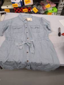 lot 35028 image: Womens Dress PXL