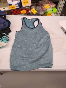 lot 35060 image: Womens tank top XL