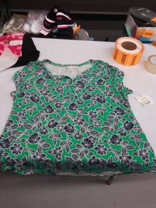 lot 35073 image: womens large shirt