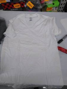 lot 35080 image: T-shirt medium