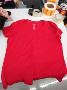 lot 35098 image: womens xl t shirt