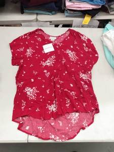 lot 35114 image: Liv Claiborne Shirt, Size XXL