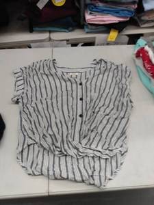 lot 35116 image: Ana Shirt, Size M