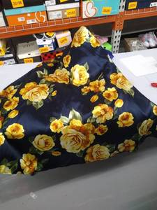lot 35126 image: Skirt size 15