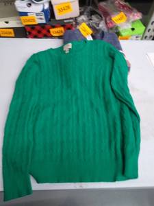 lot 35142 image: Womens sweater XXL