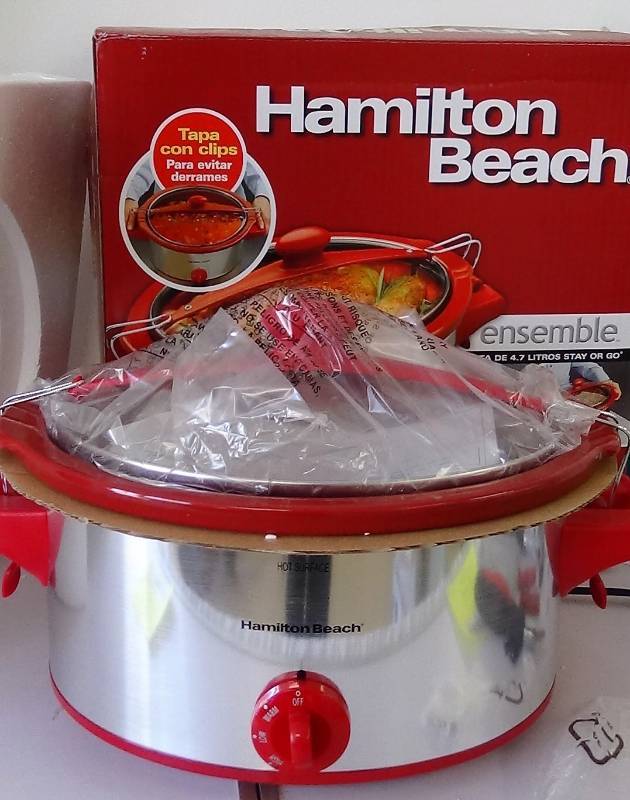 lot 2866 image: Hamilton Beach  5 qt. Stay or Go Slow Cooker