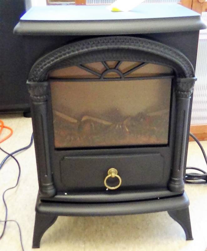 lot 2942 image: Realistic Fireplace Electric Heater