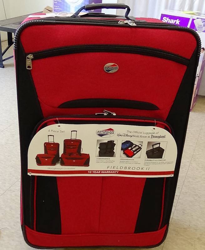 lot 2962 image: American Tourister Luggage Fieldbrook II 4 Piece Set