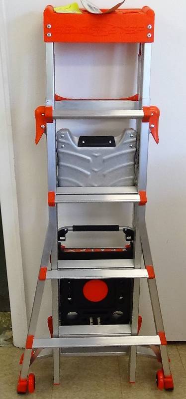 lot 2949 image: Select Step 5-Feet to 8-Feet Adjustable Step ladder