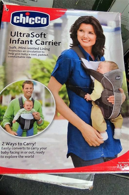 lot 2958 image: Chicco UltraSoft 2-Way Infant Carrier
