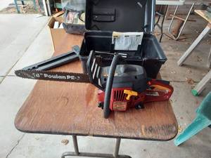 lot 6545 image: Poulan Pro 18 Chainsaw with Case