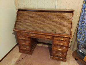 lot 6562 image: Oak Rolltop Desk