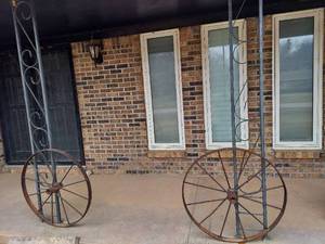 lot 6570 image: 2 Steel Wheels