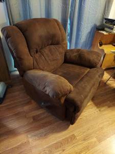 lot 6583 image: Brown Microfiber Rocking Recliner