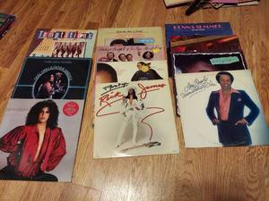 lot 6589 image: Assorted Records