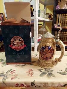 lot 7279 image: Budweiser Membership Stein